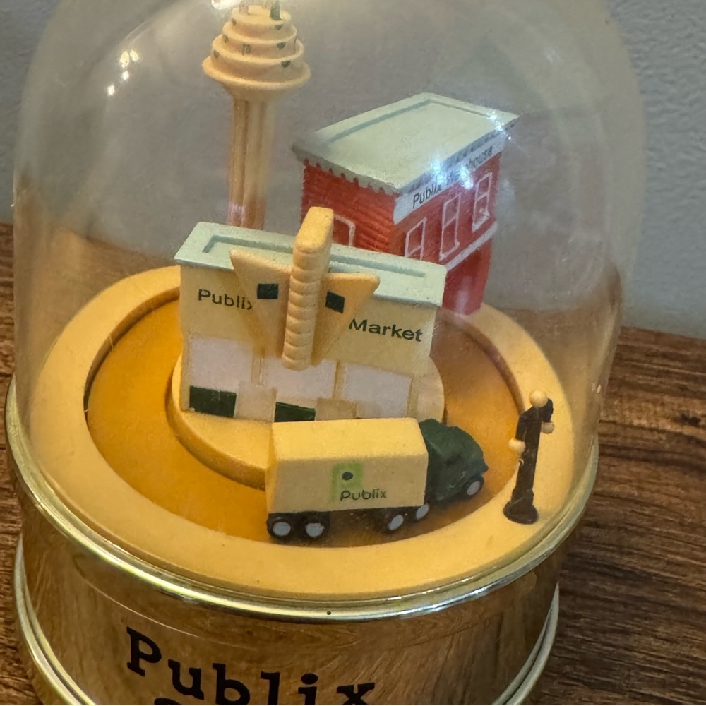 Publix 2000 Music Globe - Picture 3 of 6